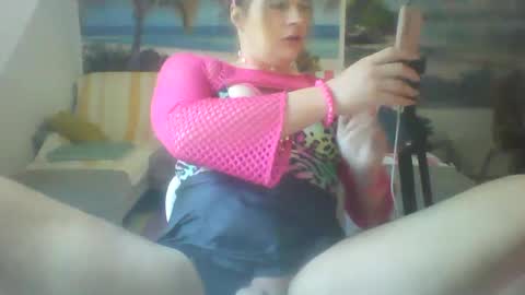 Snapshot of wannafeelitall chatting on 12/22/24, 01:11 Emilia inst  online show from 12/22/24, 01:11