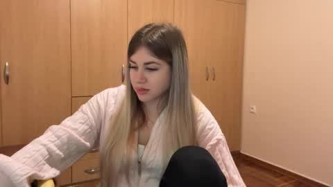 Elena  online show from 03/28/26, 04:28