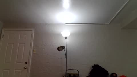 Snapshot of wantstoperform chatting on 12/22/25, 08:50 wantstoperform online show from 12/22/25, 08:50