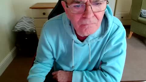 wanttobefree22 online show from 10/24/25, 10:44