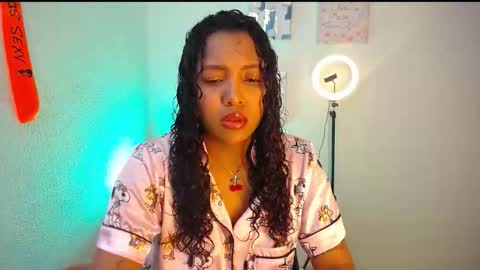 Snapshot of warisgoddes chatting on 01/07/26, 02:30 EMILY online show from 01/07/26, 02:30