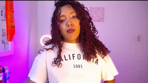 Snapshot of warisgoddes chatting on 02/08/26, 11:02 EMILY online show from 02/08/26, 11:02