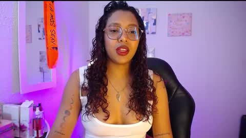 Snapshot of warisgoddes chatting on 02/13/26, 09:38 EMILY online show from 02/13/26, 09:38