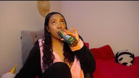 Snapshot of warisgoddes chatting on 02/23/26, 07:06 EMILY online show from 02/23/26, 07:06