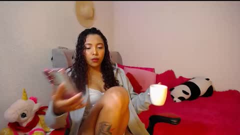 Snapshot of warisgoddes chatting on 02/24/26, 06:44 EMILY online show from 02/24/26, 06:44