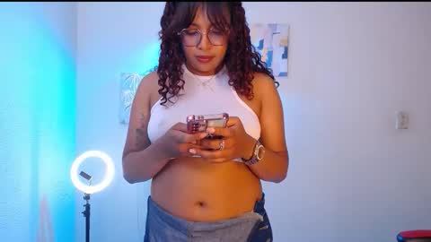 Snapshot of warisgoddes chatting on 03/20/26, 11:31 EMILY online show from 03/20/26, 11:31