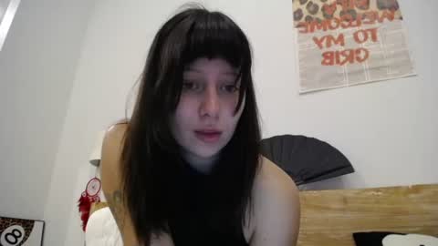 Snapshot of warm_june chatting on 07/18/26, 01:59 June online show from 07/18/26, 01:59