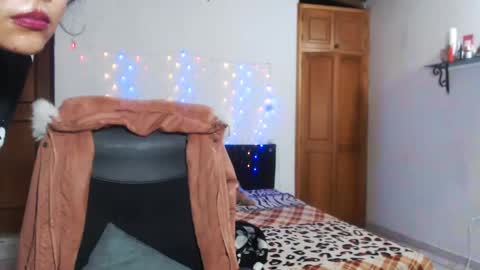 warrior_xena online show from 02/19/25, 09:17