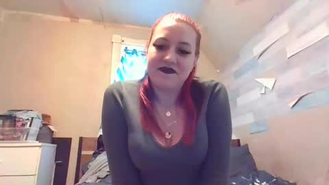 Snapshot of warwhore24 chatting on 12/27/24, 05:16 warwhore24 online show from 12/27/24, 05:16