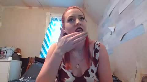 Snapshot of warwhore24 chatting on 12/29/24, 06:05 warwhore24 online show from 12/29/24, 06:05