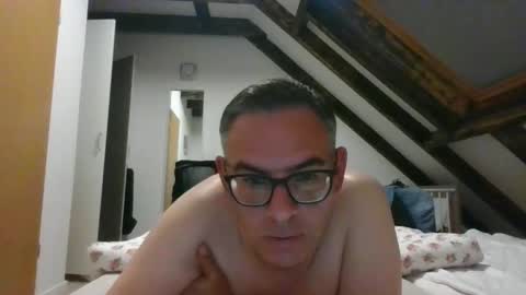 Snapshot of watchmecum78 chatting on 09/19/25, 08:42 watchmecum78 online show from 09/19/25, 08:42