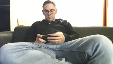 Snapshot of watchmecum78 chatting on 11/18/25, 02:43 watchmecum78 online show from 11/18/25, 02:43