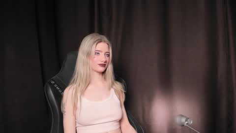 Snapshot of waterfallwoods chatting on 01/05/25, 06:46 waterfallwoods online show from 01/05/25, 06:46