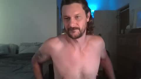 Snapshot of watersports25 chatting on 04/20/26, 12:57 Sunny online show from 04/20/26, 12:57