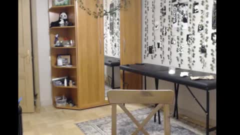 Snapshot of wavy_nights chatting on 12/04/25, 12:42 Mina online show from 12/04/25, 12:42