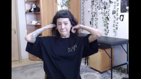 Mina online show from 02/24/26, 11:52