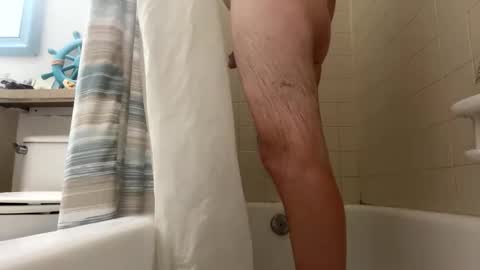 Snapshot of waynedangle chatting on 11/14/25, 01:26 Mike Hunt online show from 11/14/25, 01:26