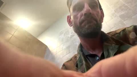 Snapshot of waynedangle chatting on 03/28/26, 12:27 Mike Hunt online show from 03/28/26, 12:27