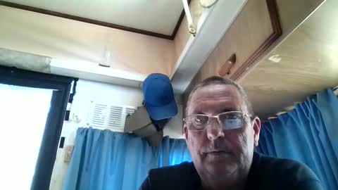 Snapshot of wazahardon2 chatting on 10/21/25, 02:34 wazahardon2 online show from 10/21/25, 02:34