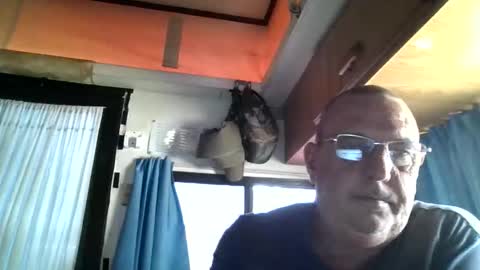 Snapshot of wazahardon2 chatting on 11/19/25, 02:55 wazahardon2 online show from 11/19/25, 02:55