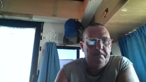 Snapshot of wazahardon2 chatting on 11/27/25, 12:56 wazahardon2 online show from 11/27/25, 12:56