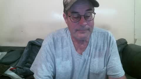 Snapshot of wbfarm chatting on 03/23/26, 03:21 WB Farm online show from 03/23/26, 03:21