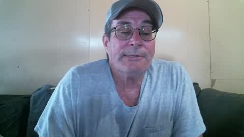 Snapshot of wbfarm chatting on 05/30/26, 06:05 WB Farm online show from 05/30/26, 06:05