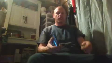 Snapshot of wcnmail24 chatting on 12/31/24, 12:21 wcnmail24 online show from 12/31/24, 12:21