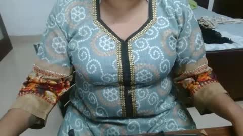 Snapshot of we_are_indian chatting on 03/12/25, 09:55 khushiwife kabirhubby kavyasexy gf online show from 03/12/25, 09:55