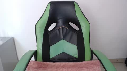 Trixie 3 online show from 02/20/26, 02:28