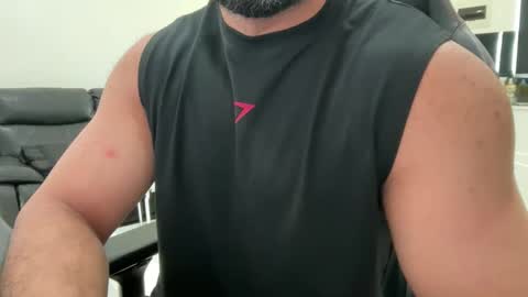 Snapshot of weaponx1 chatting on 12/22/25, 09:01 Weapon X online show from 12/22/25, 09:01