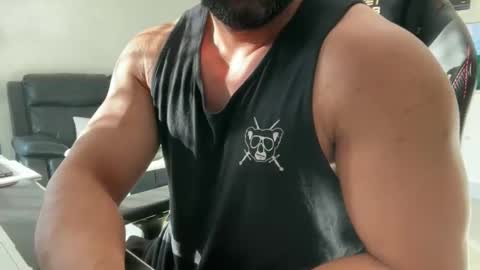 Snapshot of weaponx1 chatting on 01/07/26, 08:33 Weapon X online show from 01/07/26, 08:33