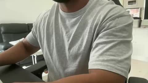 Snapshot of weaponx1 chatting on 01/16/26, 02:15 Weapon X online show from 01/16/26, 02:15