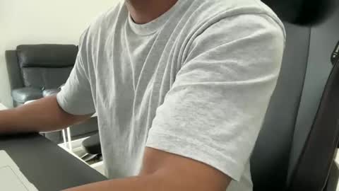 Snapshot of weaponx1 chatting on 02/02/26, 11:36 Weapon X online show from 02/02/26, 11:36