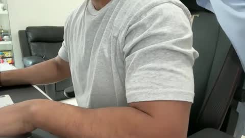 Snapshot of weaponx1 chatting on 02/22/26, 11:25 Weapon X online show from 02/22/26, 11:25