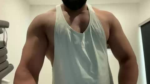 Snapshot of weaponx1 chatting on 03/08/26, 10:57 Weapon X online show from 03/08/26, 10:57