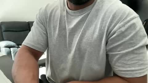 Snapshot of weaponx1 chatting on 03/10/26, 11:21 Weapon X online show from 03/10/26, 11:21