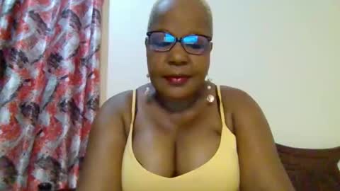 Snapshot of weaverbird25 chatting on 01/10/26, 08:21 weaverbird25 online show from 01/10/26, 08:21