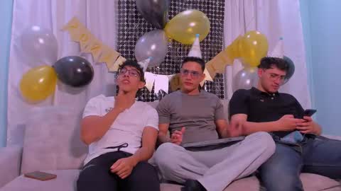 Snapshot of web_gammer_ chatting on 03/13/26, 02:07 Jhonny Dick his neighbors. online show from 03/13/26, 02:07