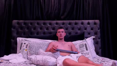 Snapshot of web_gammer_ chatting on 03/27/26, 01:55 Jhonny Dick his neighbors. online show from 03/27/26, 01:55