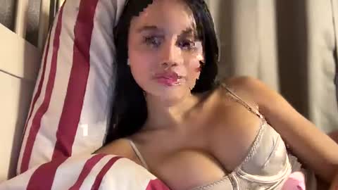 Snapshot of webcammaggie chatting on 10/26/25, 03:29 Maggie online show from 10/26/25, 03:29