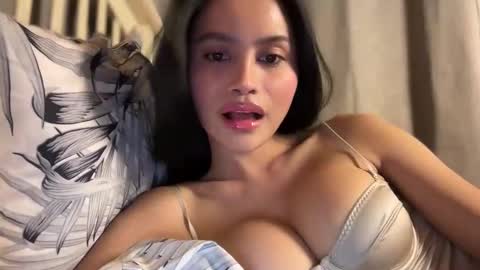 Snapshot of webcammaggie chatting on 11/23/25, 05:02 Maggie online show from 11/23/25, 05:02