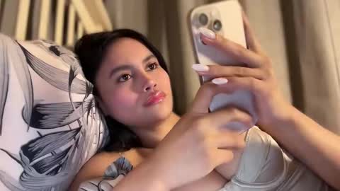 Snapshot of webcammaggie chatting on 12/02/25, 03:29 Maggie online show from 12/02/25, 03:29