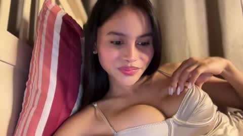 Snapshot of webcammaggie chatting on 12/16/25, 05:18 Maggie online show from 12/16/25, 05:18