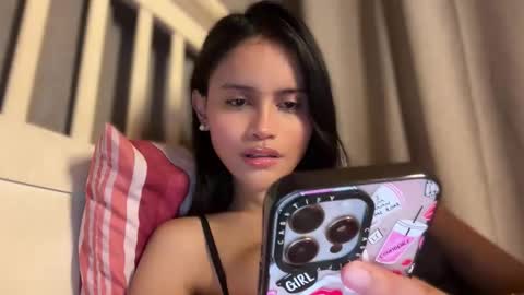 Snapshot of webcammaggie chatting on 02/16/26, 05:25 Maggie online show from 02/16/26, 05:25