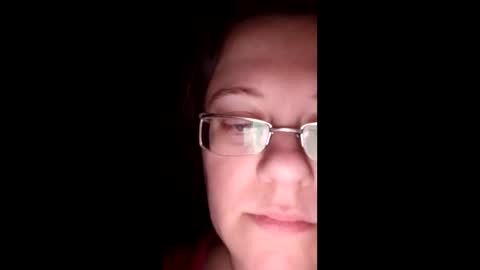 Snapshot of webgirl2 chatting on 12/10/24, 04:27 Marina online show from 12/10/24, 04:27