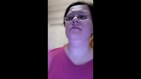 Snapshot of webgirl2 chatting on 02/04/25, 01:02 Marina online show from 02/04/25, 01:02