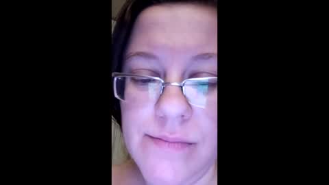 Snapshot of webgirl2 chatting on 02/06/25, 11:04 Marina online show from 02/06/25, 11:04