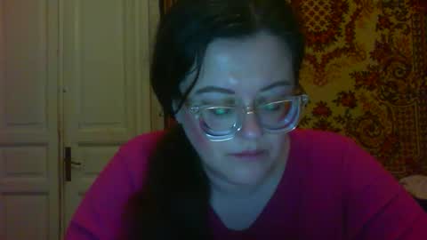 Snapshot of webgirl2 chatting on 11/22/25, 11:37 Marina online show from 11/22/25, 11:37
