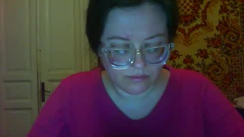 Snapshot of webgirl2 chatting on 11/25/25, 12:21 Marina online show from 11/25/25, 12:21